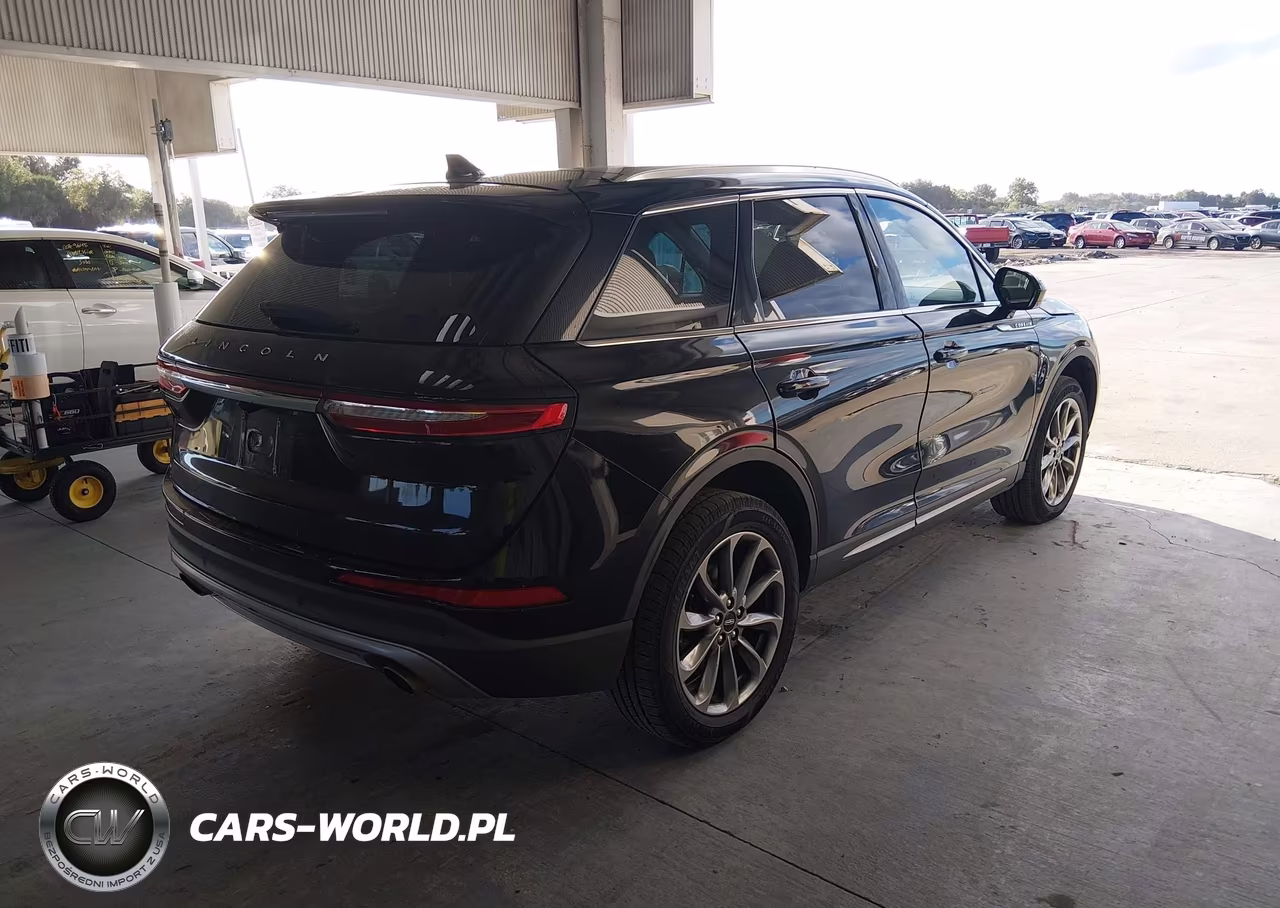 2021 Lincoln Corsair Standard VIN:5LMCJ1D98MUL08372 - 4