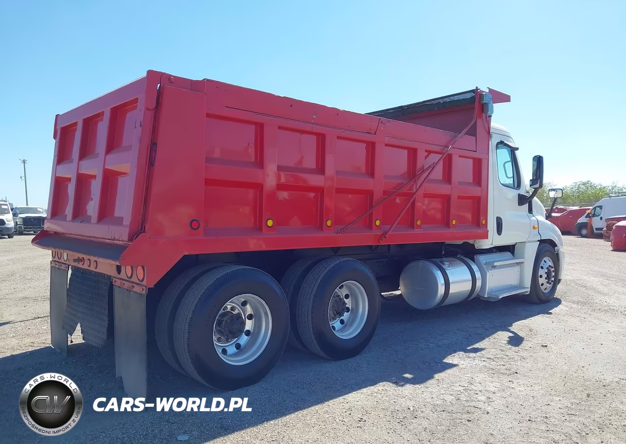 2013 Freightliner Cascadia 125 VIN:3AKJGEDVXDSFH4799 - 4