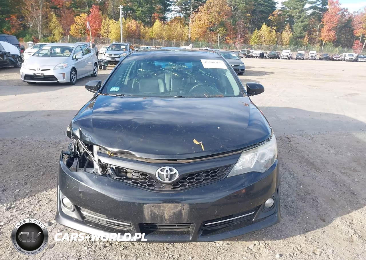 2014 Toyota Camry Se Sport VIN:4T1BF1FK2EU750548 - 12