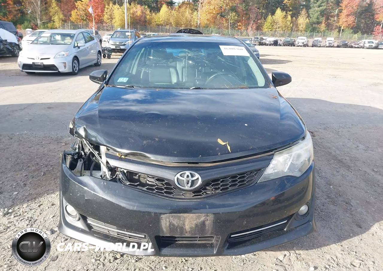 2014 Toyota Camry Se Sport VIN:4T1BF1FK2EU750548 - 17