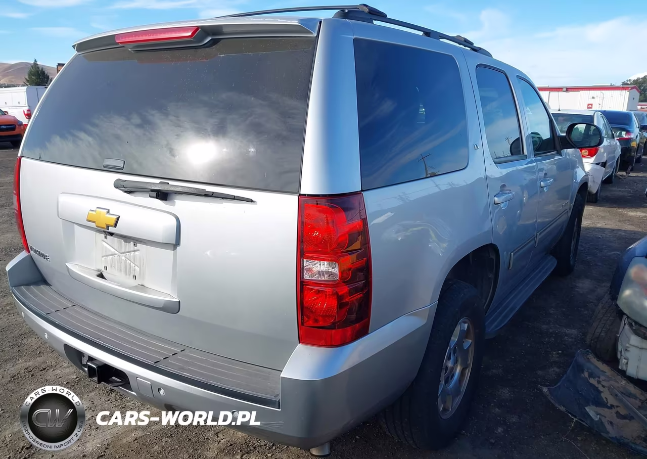 2014 Chevrolet Tahoe Lt VIN:1GNSCBE02ER244196 - 4