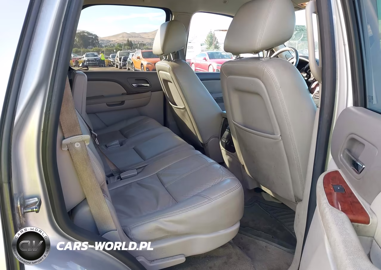 2014 Chevrolet Tahoe Lt VIN:1GNSCBE02ER244196 - 8
