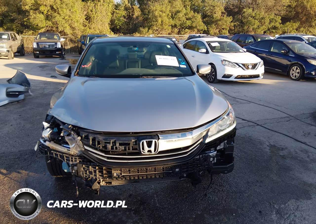 2017 Honda Accord Sport VIN:1HGCR2F58HA257903 - 12