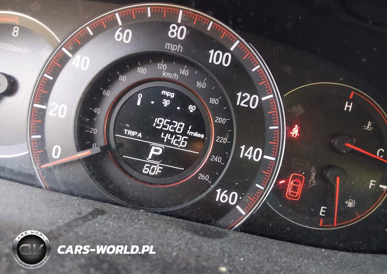 2017 Honda Accord Sport VIN:1HGCR2F58HA257903 - 15