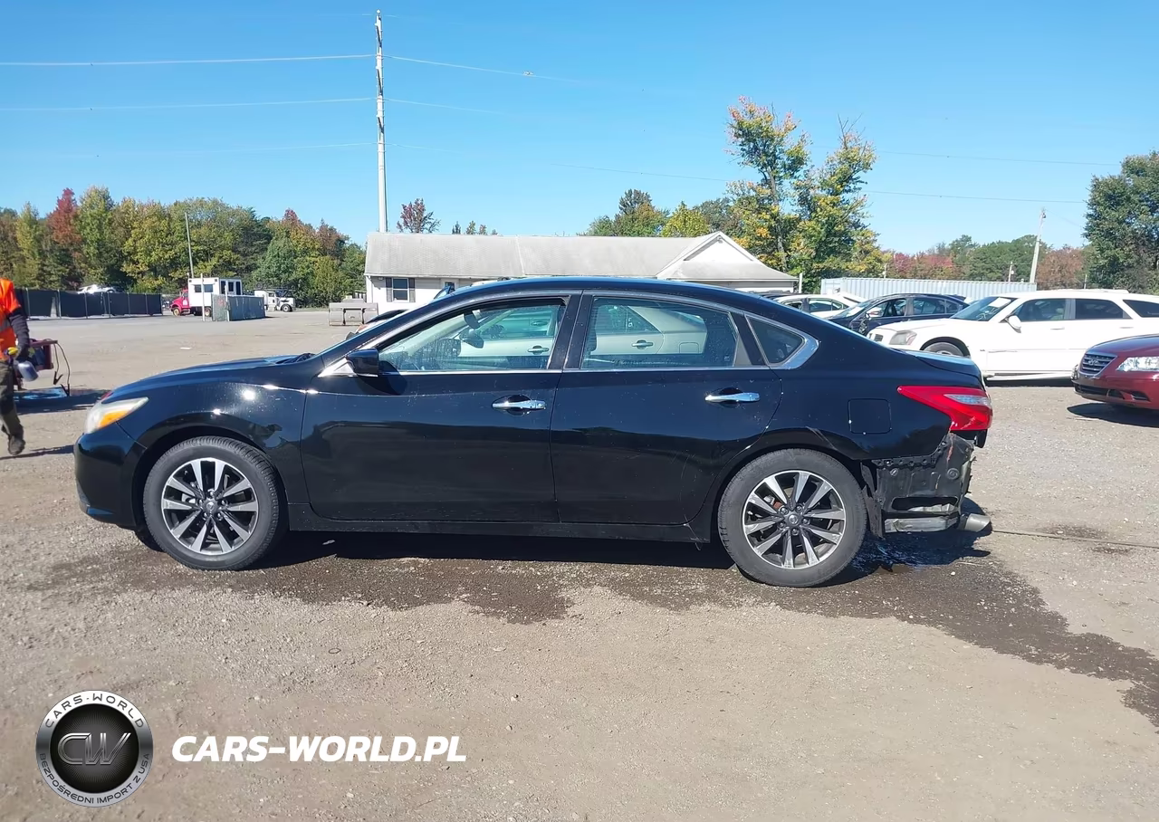 2017 Nissan Altima 2.5 S VIN:1N4AL3APXHN350412 - 14