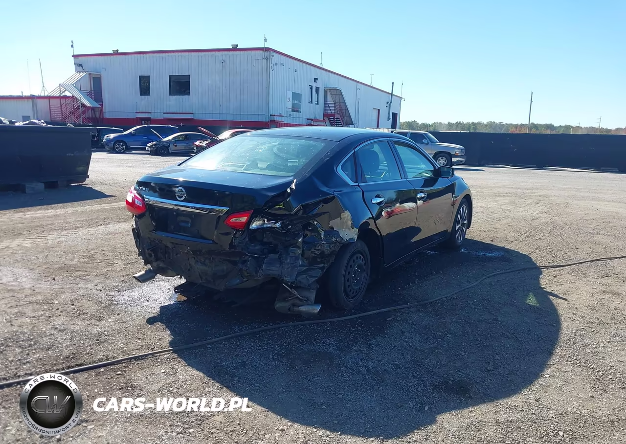 2017 Nissan Altima 2.5 S VIN:1N4AL3APXHN350412 - 4