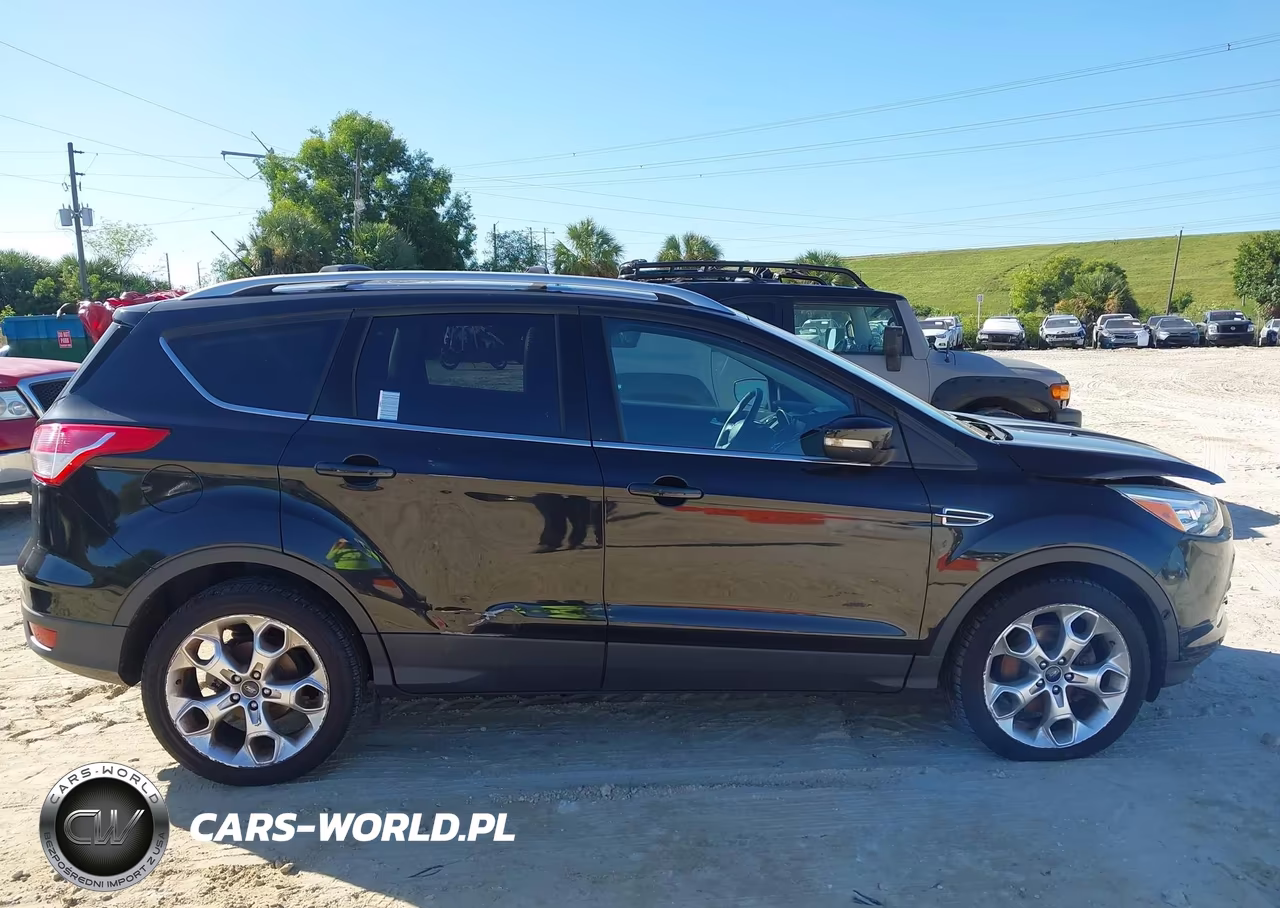 2015 Ford Escape Titanium VIN:1FMCU9J95FUB90121 - 13