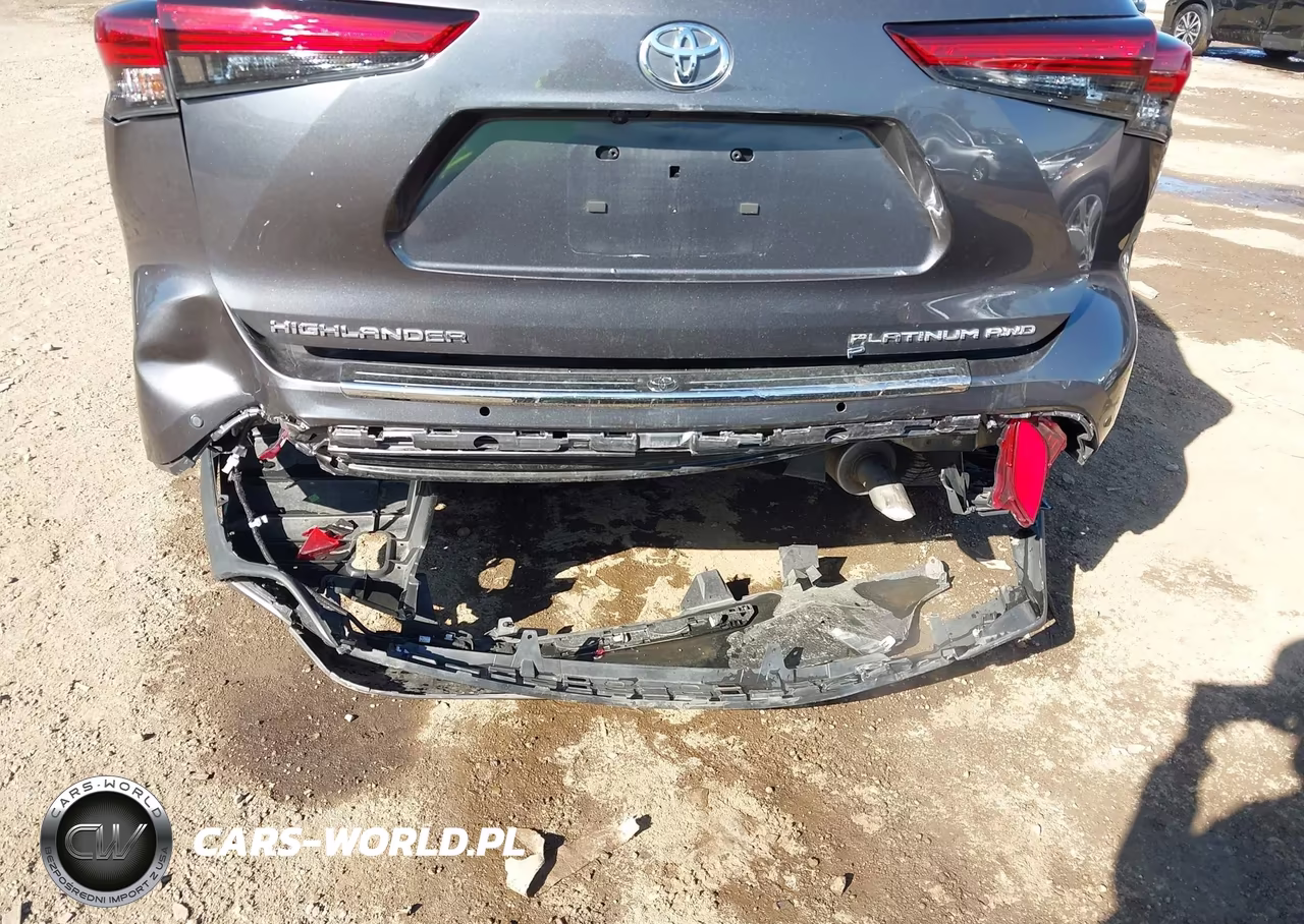 2022 Toyota Highlander Platinum VIN:5TDFZRBH1NS227998 - 17
