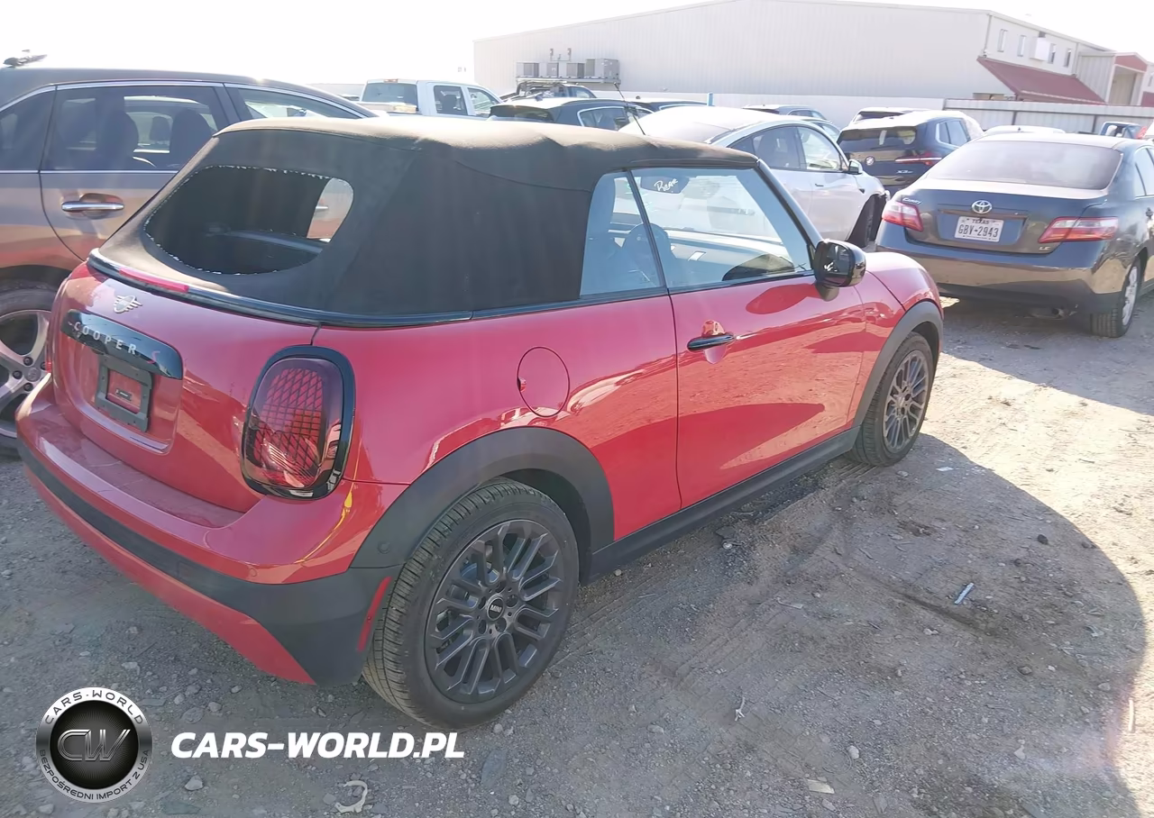 2027 Mini Cooper VIN:WMW23GX02V2Z03547 - 4