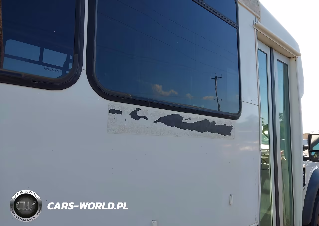 2017 Ford F-450 Chassis Xl VIN:1FDAF4GT8HEF23030 - 14
