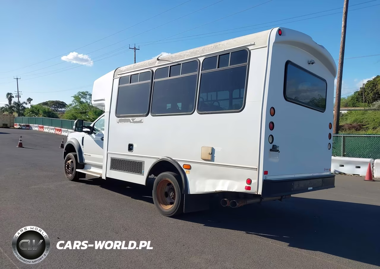 2017 Ford F-450 Chassis Xl VIN:1FDAF4GT8HEF23030 - 3