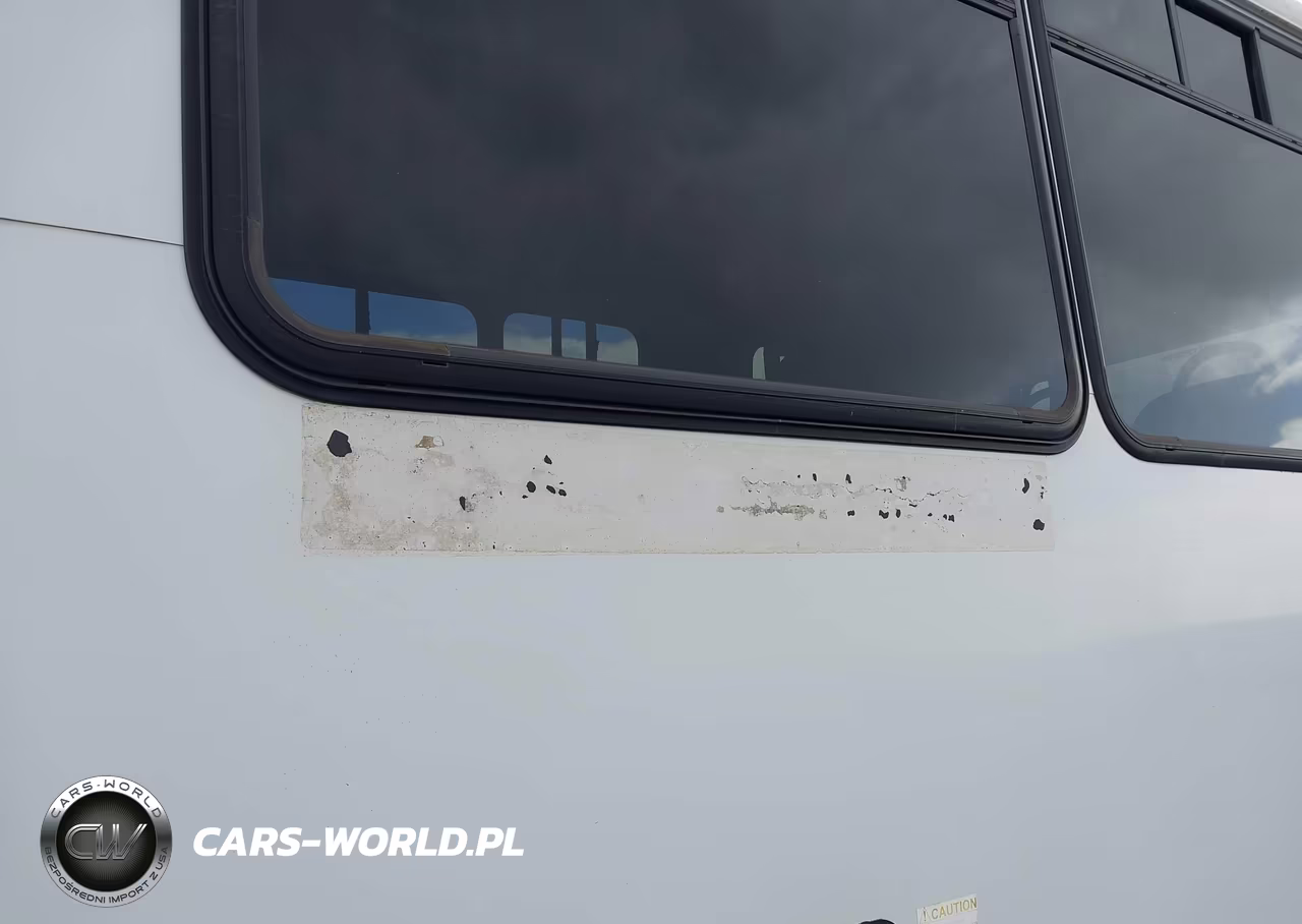 2017 Ford F-450 Chassis Xl VIN:1FDAF4GT9HEF24106 - 12