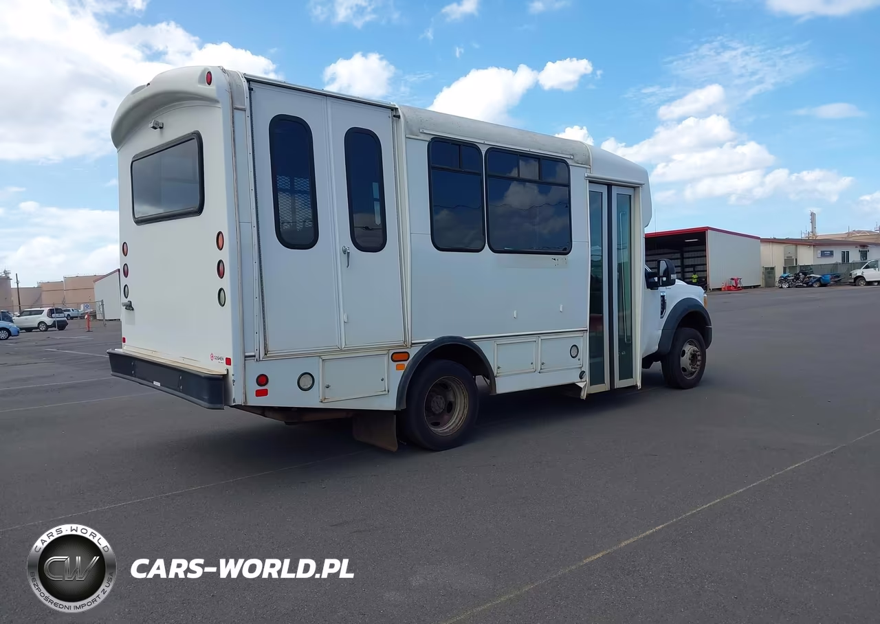 2017 Ford F-450 Chassis Xl VIN:1FDAF4GT9HEF24106 - 4