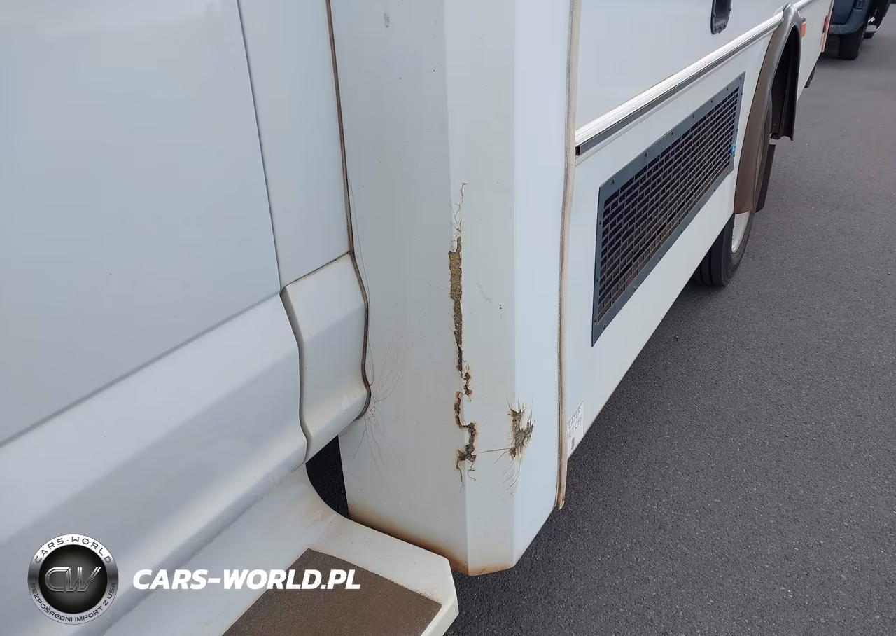 2017 Ford F-450 Chassis Xl VIN:1FDAF4GT9HEF24106 - 6
