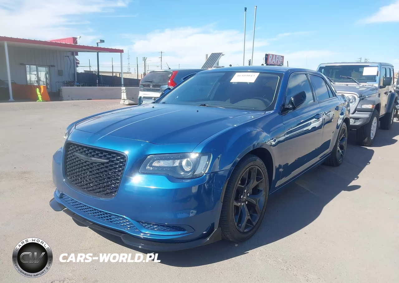 2021 Chrysler 300 Touring VIN:2C3CCAAG8MH617450 - 2