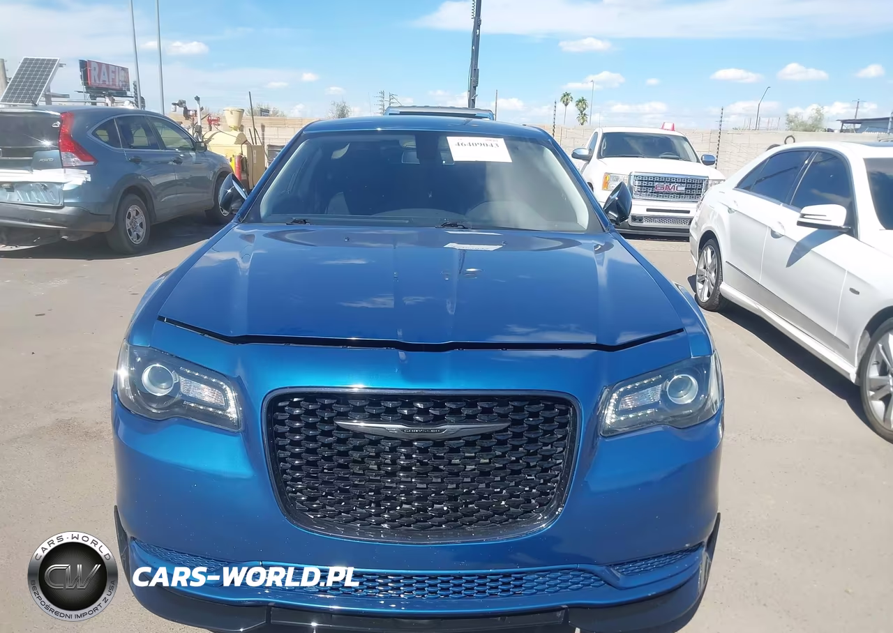 2021 Chrysler 300 Touring VIN:2C3CCAAG8MH617450 - 6