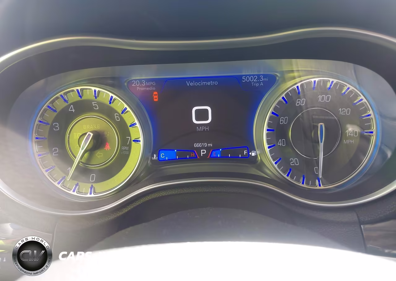 2021 Chrysler 300 Touring VIN:2C3CCAAG8MH617450 - 7