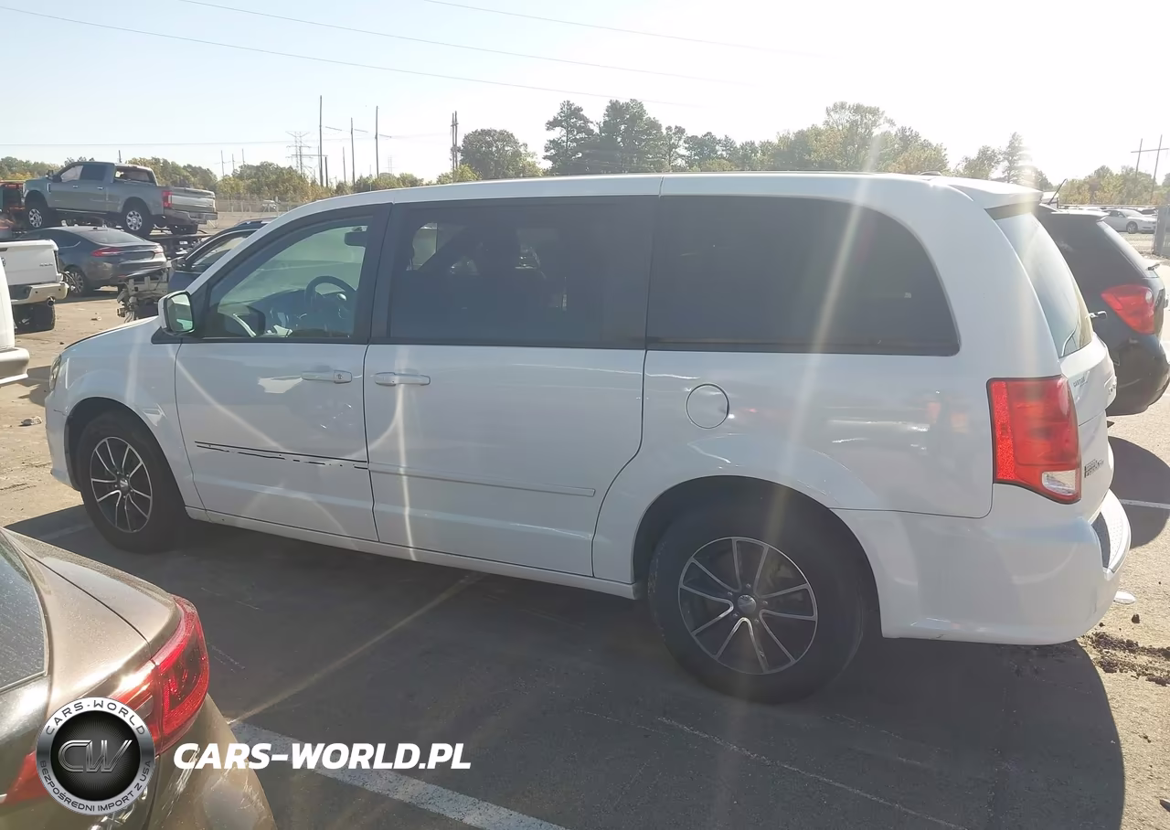 2017 Dodge Grand Caravan Gt VIN:2C4RDGEG9HR632782 - 14