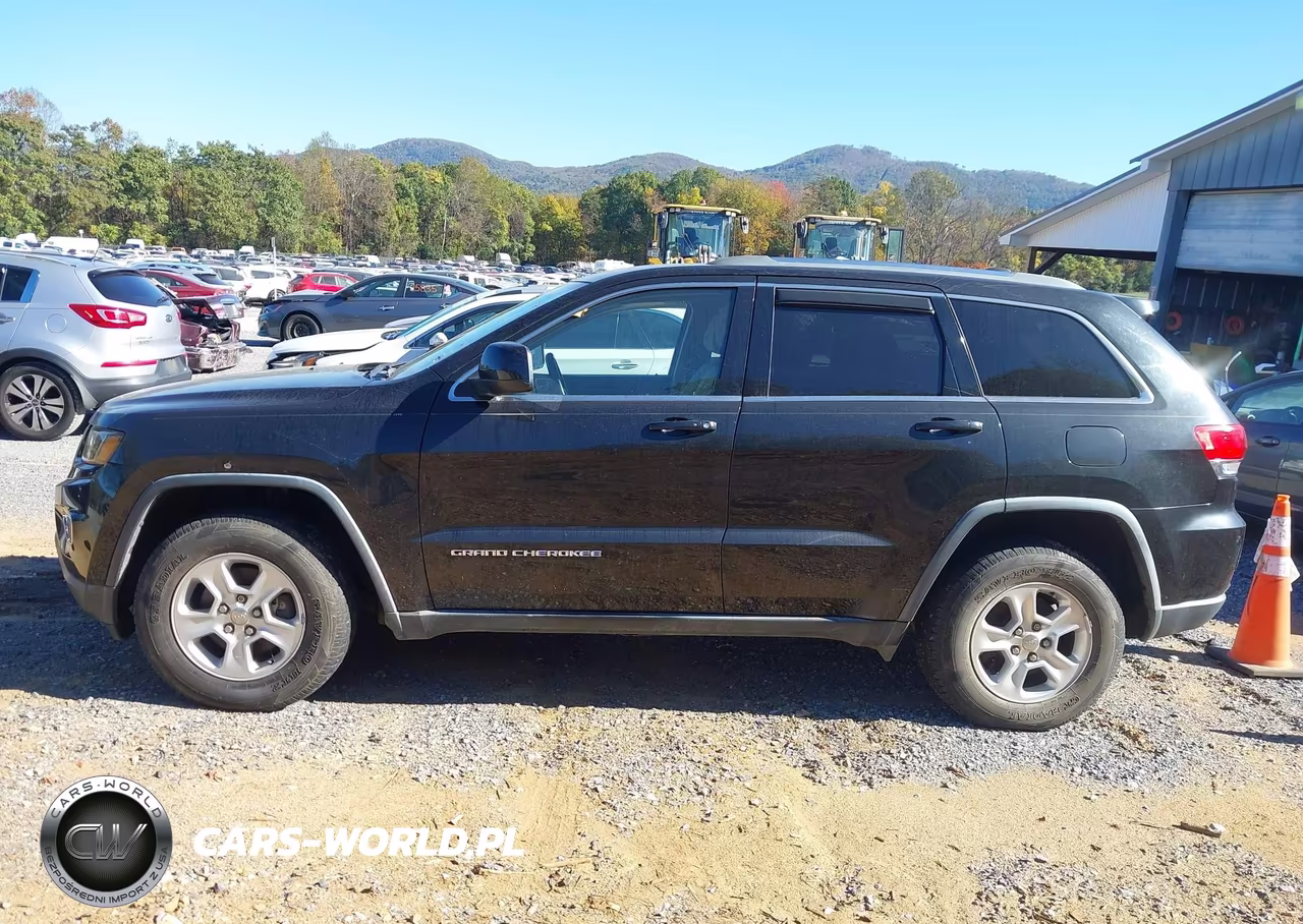2014 Jeep Grand Cherokee Laredo VIN:1C4RJFAG6EC104890 - 14