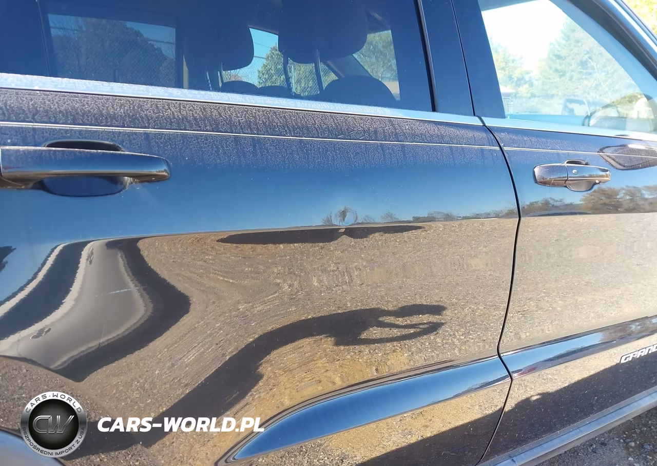2014 Jeep Grand Cherokee Laredo VIN:1C4RJFAG6EC104890 - 17