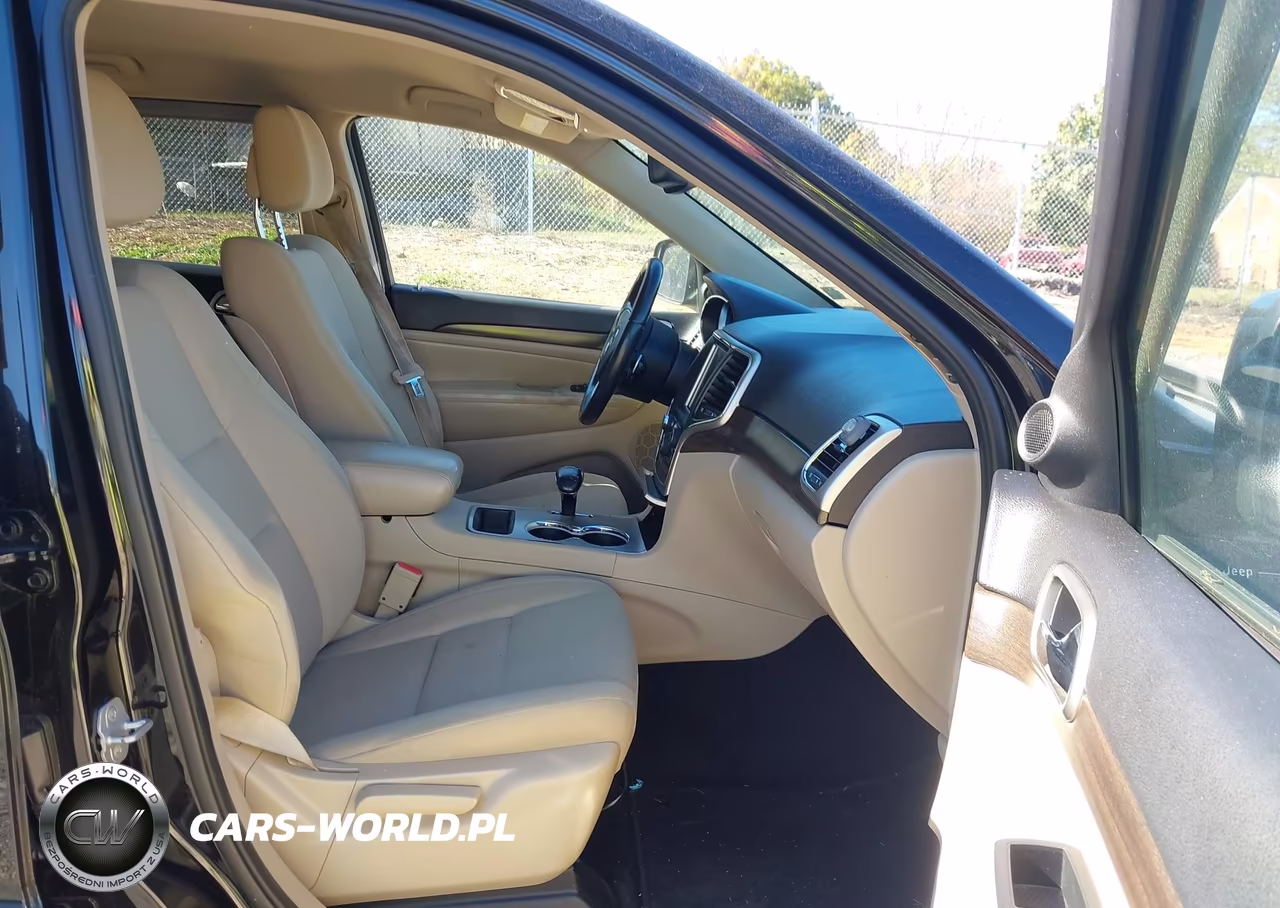 2014 Jeep Grand Cherokee Laredo VIN:1C4RJFAG6EC104890 - 5