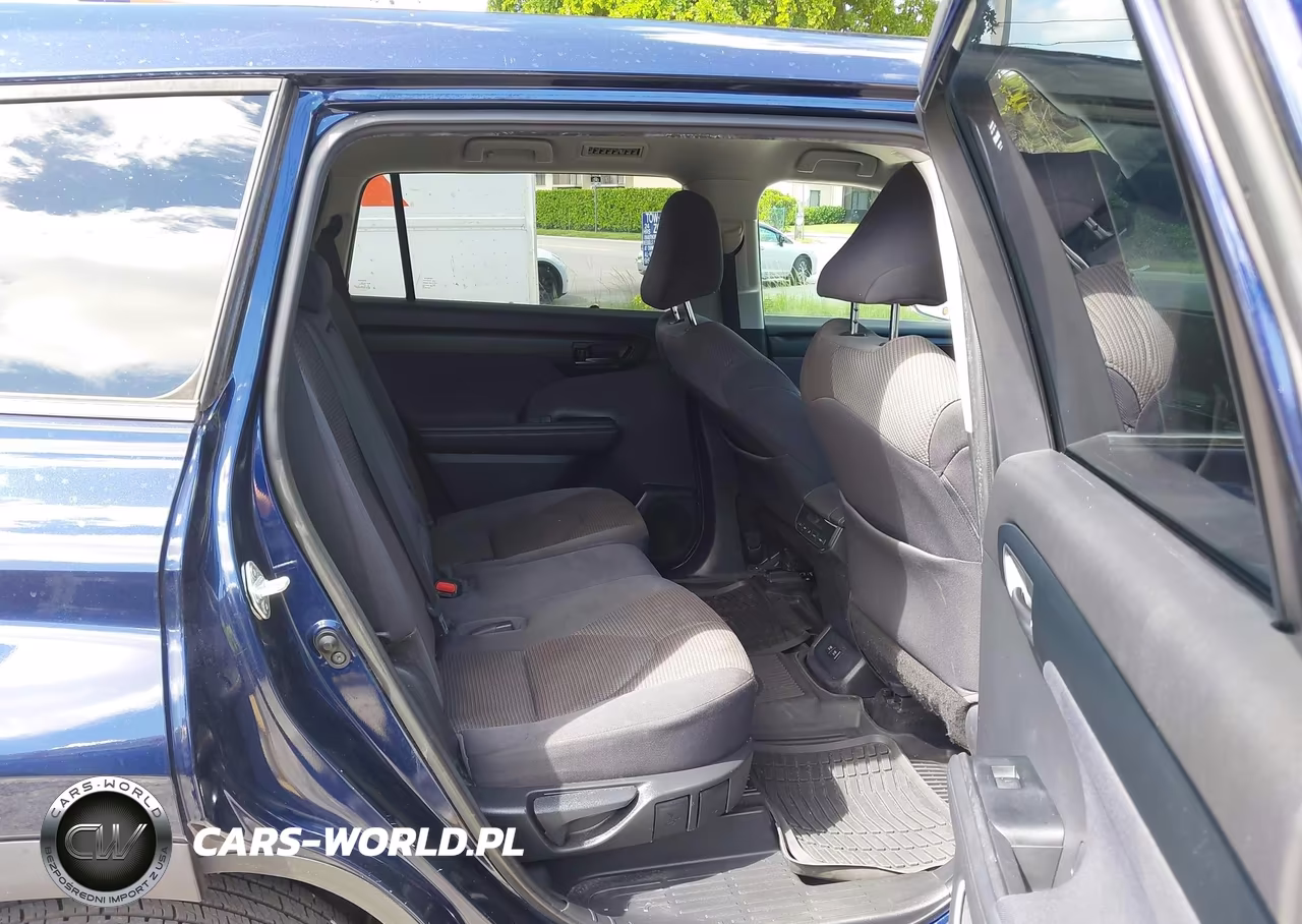 2021 Toyota Highlander L VIN:5TDCZRAH5MS519978 - 8