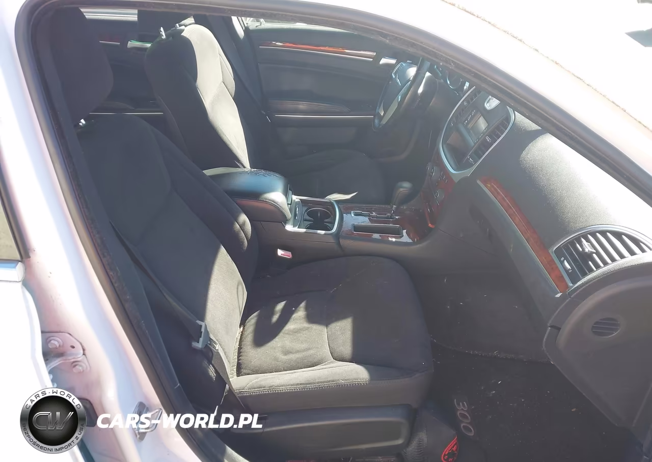 2012 Chrysler 300 VIN:2C3CCAAG0CH109715 - 5