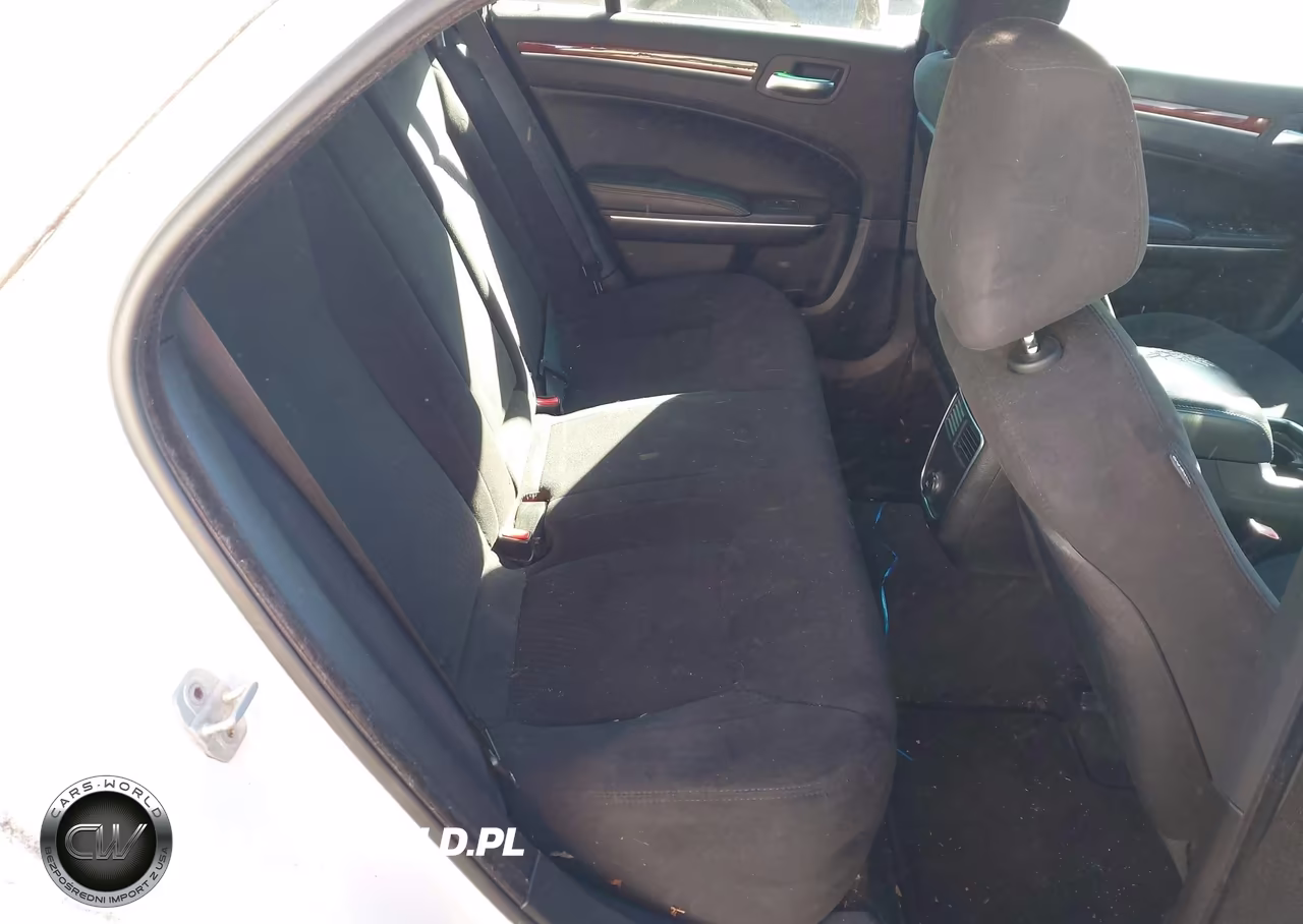 2012 Chrysler 300 VIN:2C3CCAAG0CH109715 - 8