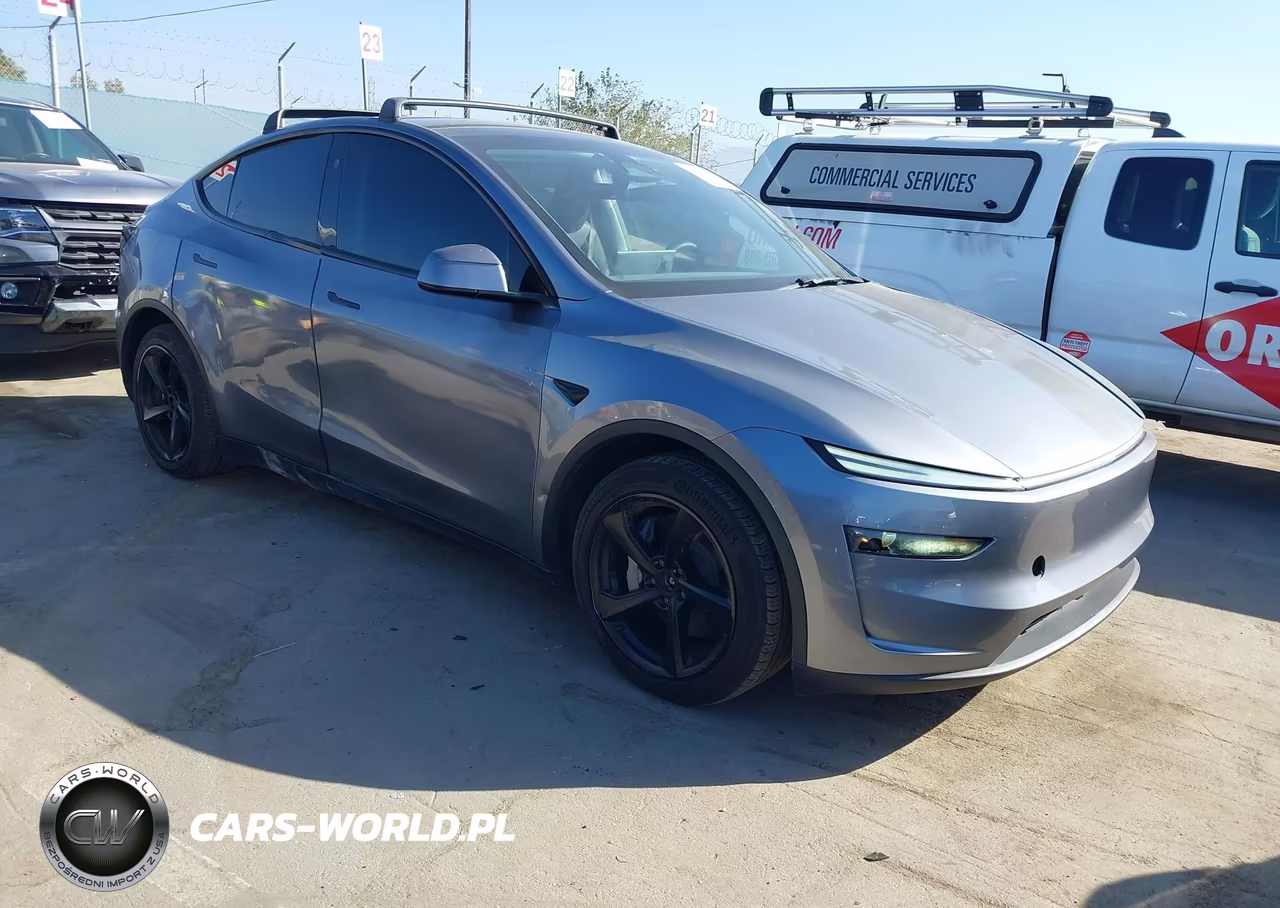 2026 Tesla Model Y – zdjęcie 1 z 18