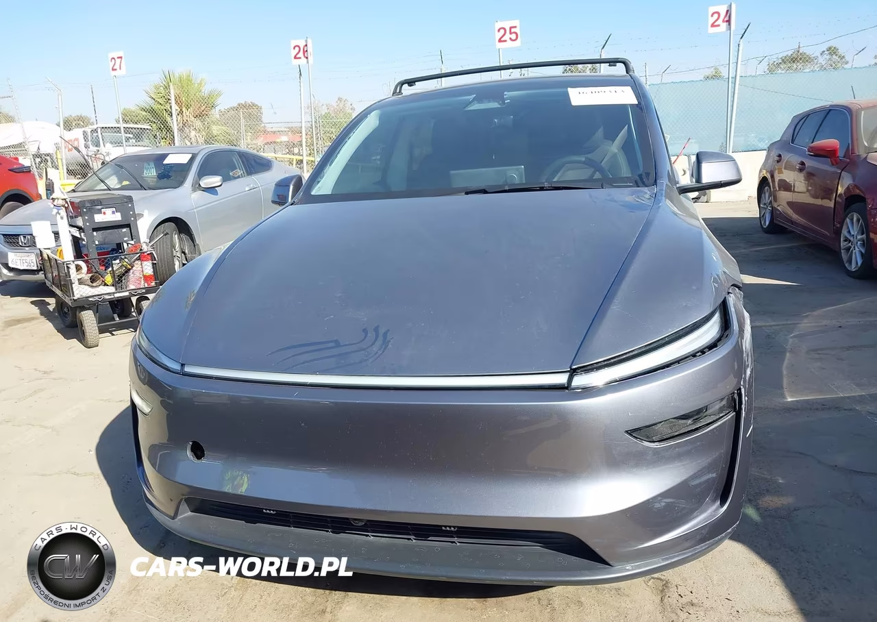 2026 Tesla Model Y VIN:7SAYGDEE6TF341079 - 12