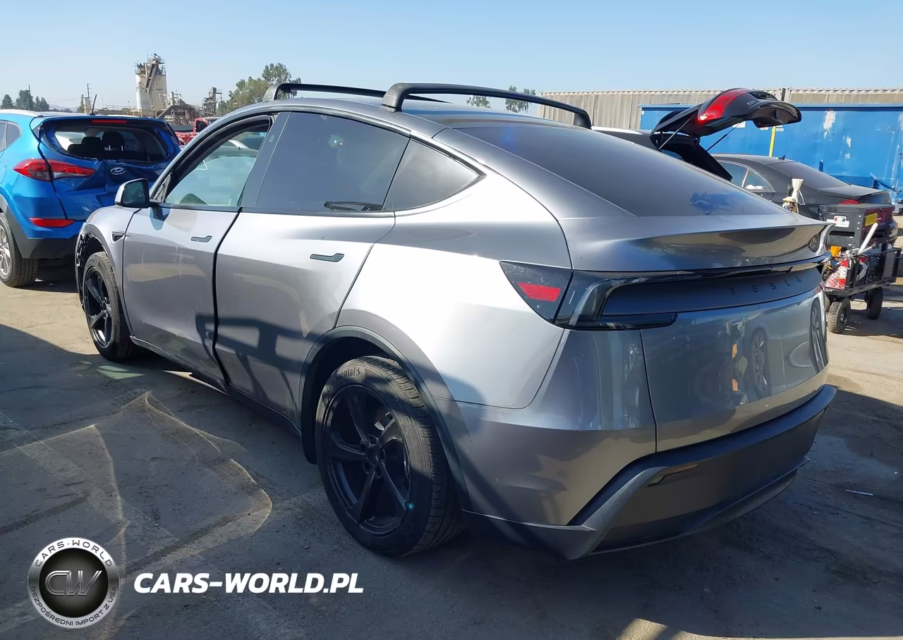 2026 Tesla Model Y VIN:7SAYGDEE6TF341079 - 3