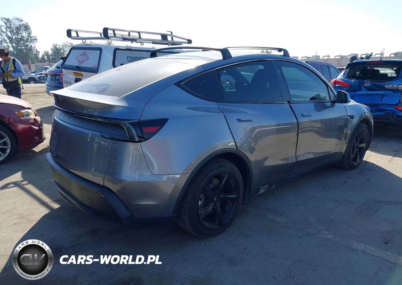 2026 Tesla Model Y VIN:7SAYGDEE6TF341079 - 4