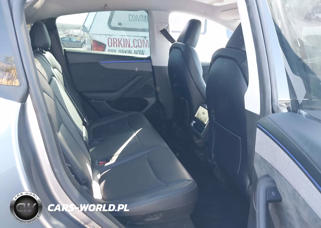 2026 Tesla Model Y VIN:7SAYGDEE6TF341079 - 8