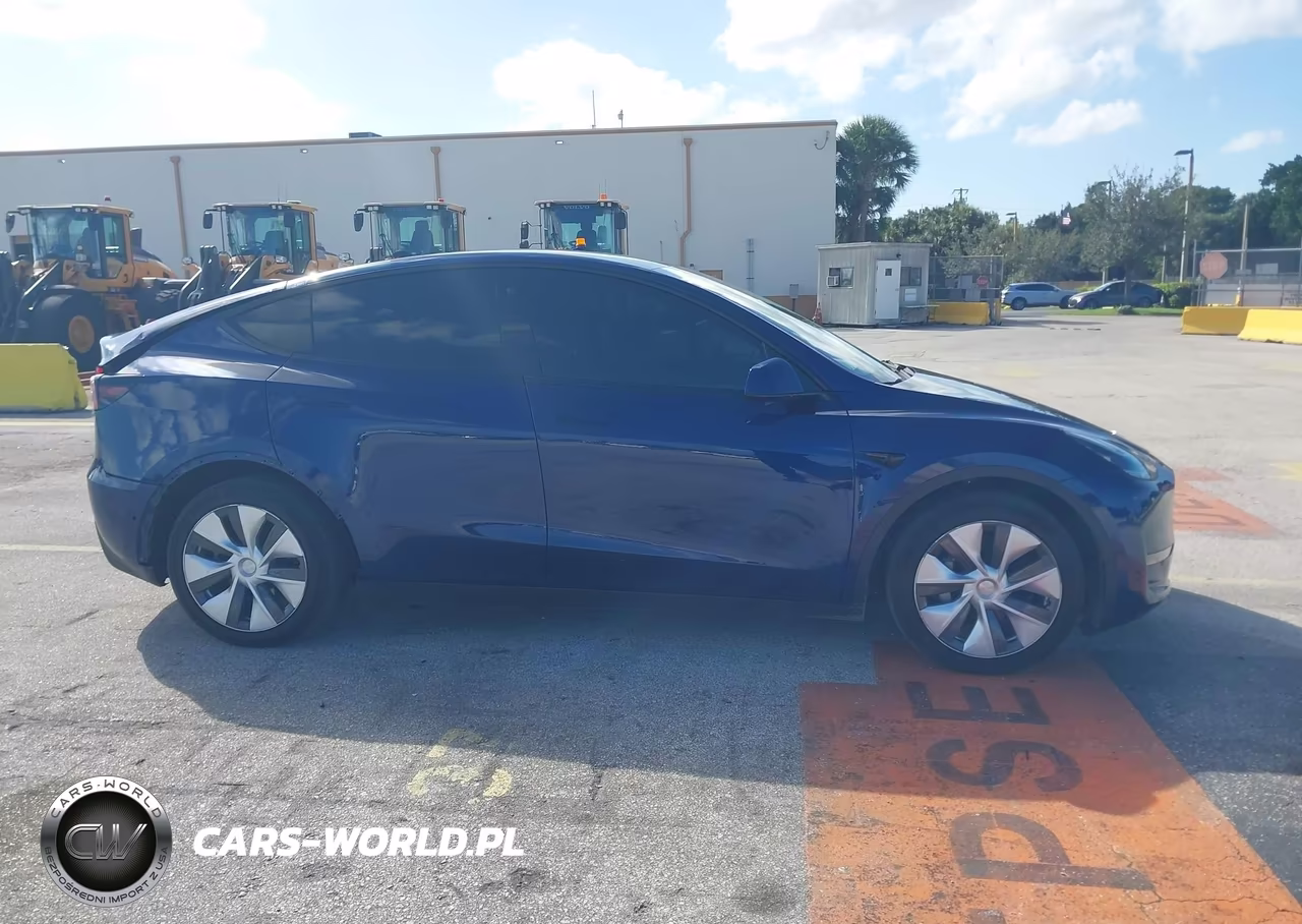2021 Tesla Model Y VIN:5YJYGDEE2MF297628 - 13