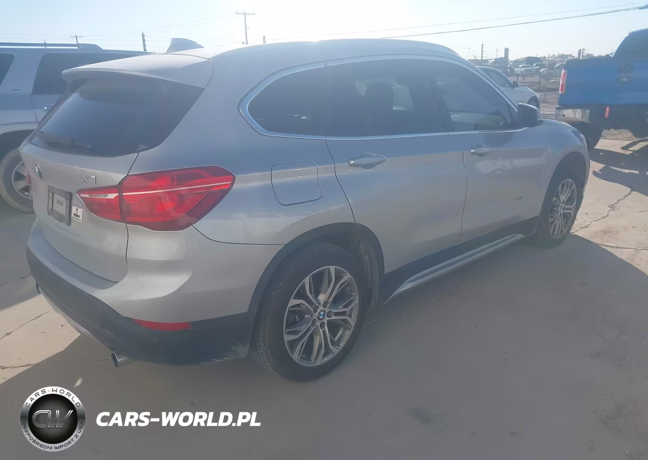 BMW X1 XDRIVE2 VIN:WBXHT3Z32H4A64916 - 4