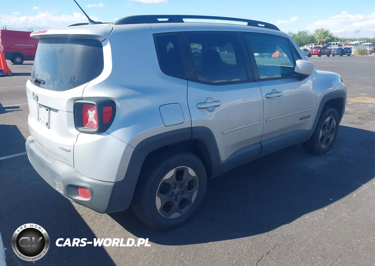 2015 Jeep Renegade Latitude VIN:ZACCJBBH6FPB80774 - 4