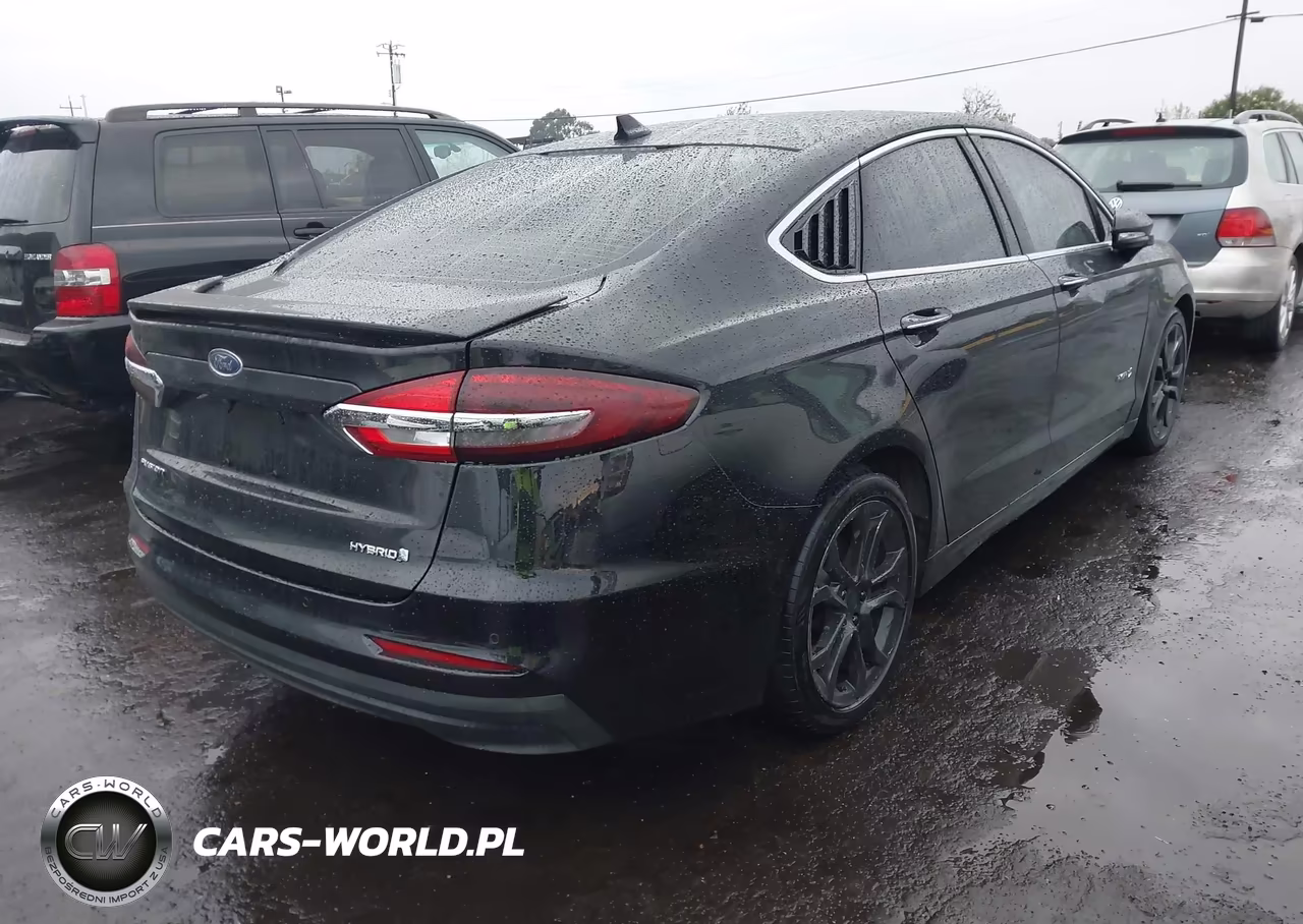 2019 Ford Fusion Hybrid Titanium VIN:3FA6P0RU8KR185676 - 4