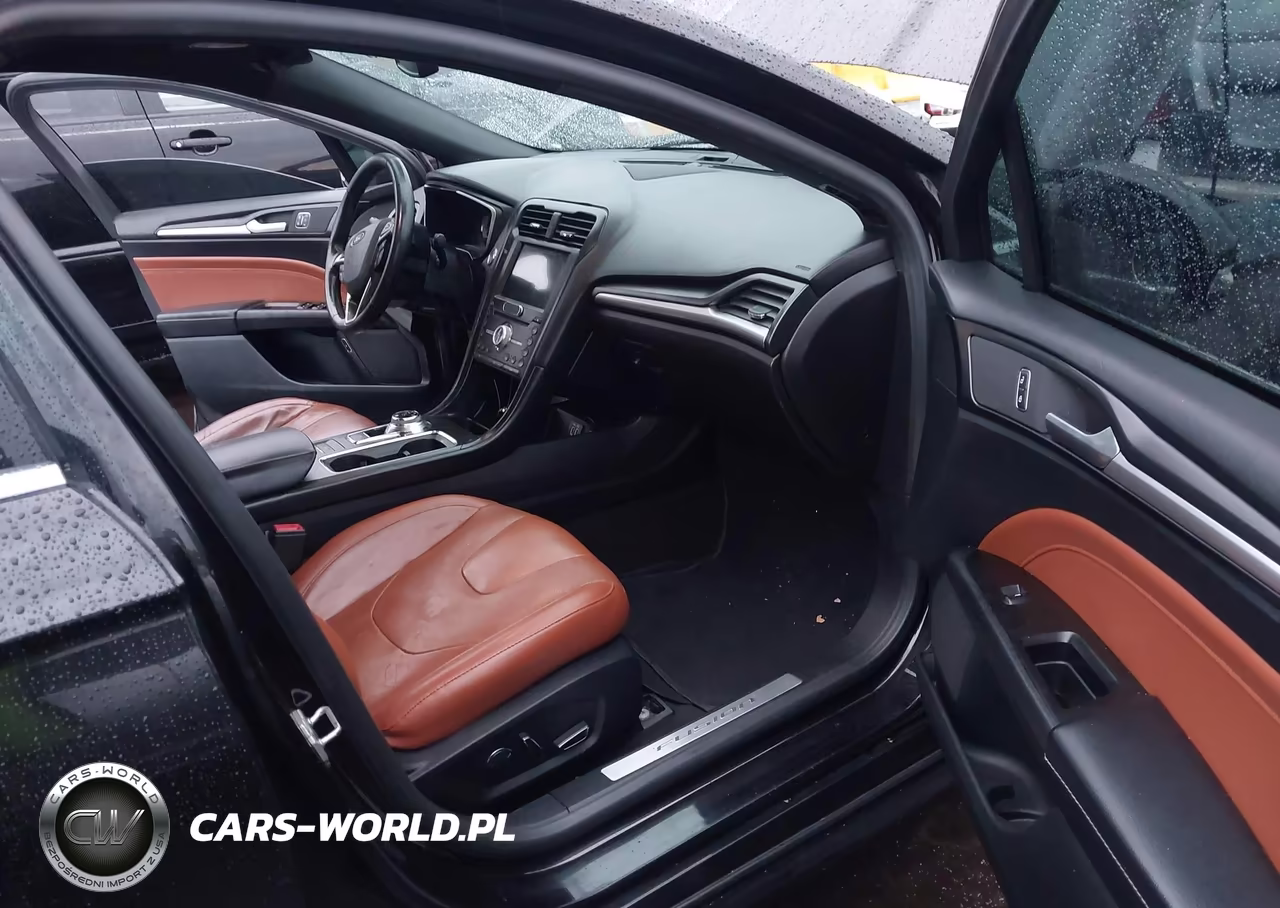 2019 Ford Fusion Hybrid Titanium VIN:3FA6P0RU8KR185676 - 5