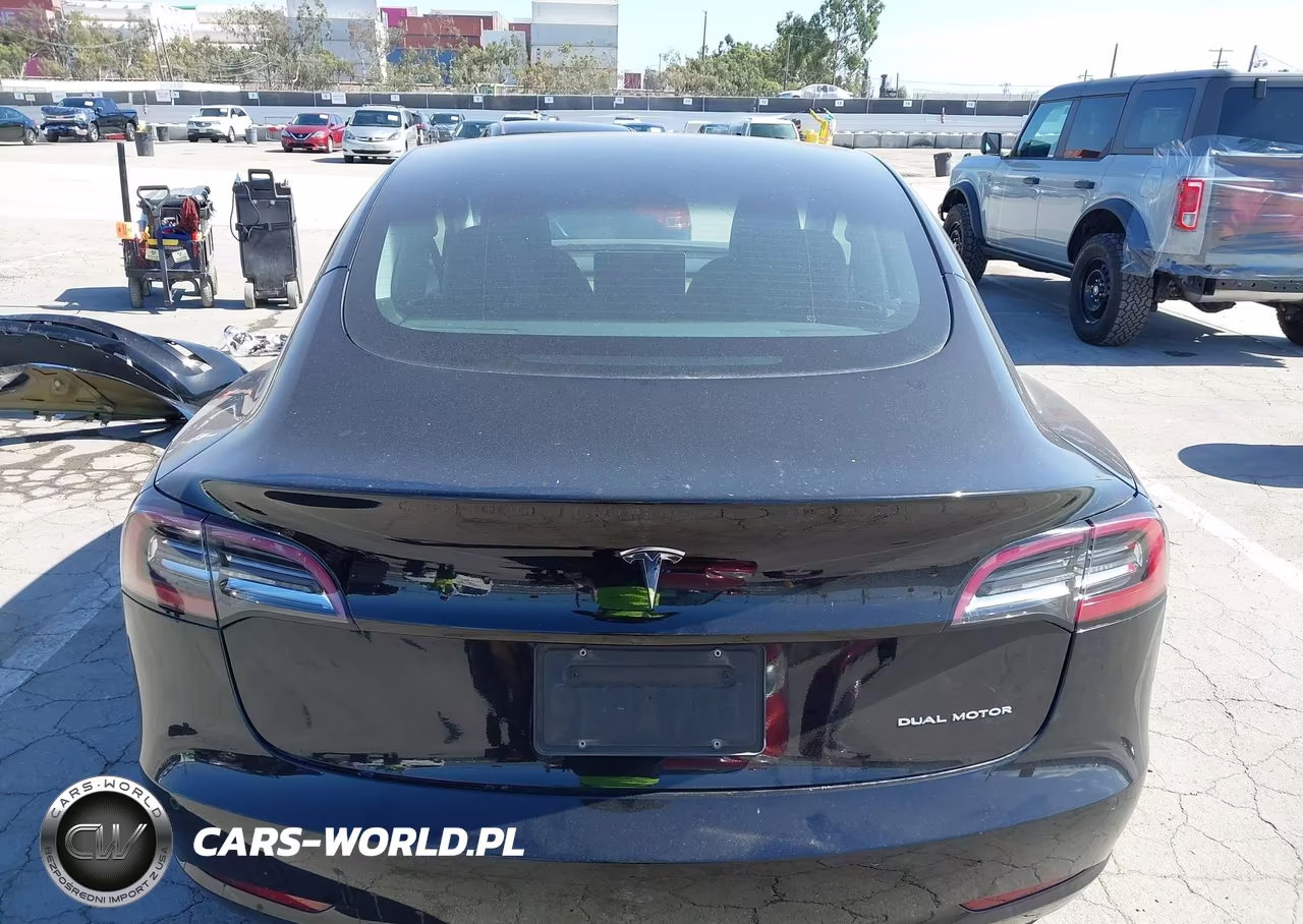 2022 Tesla Model 3 Long Range Dual Motor All-Wheel Drive VIN:5YJ3E1EB3NF247018 - 17
