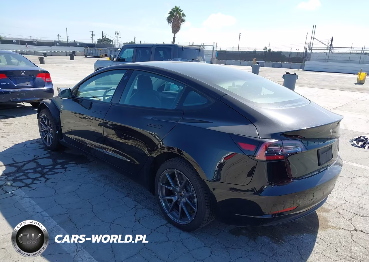 2022 Tesla Model 3 Long Range Dual Motor All-Wheel Drive VIN:5YJ3E1EB3NF247018 - 3