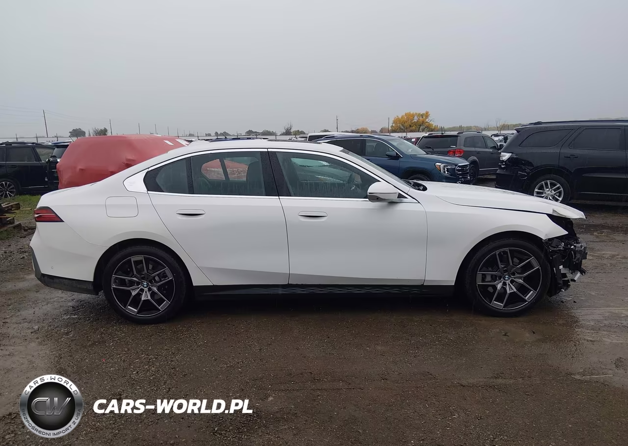 2027 BMW 530I VIN:WBA43FJ05VCY08115 - 14