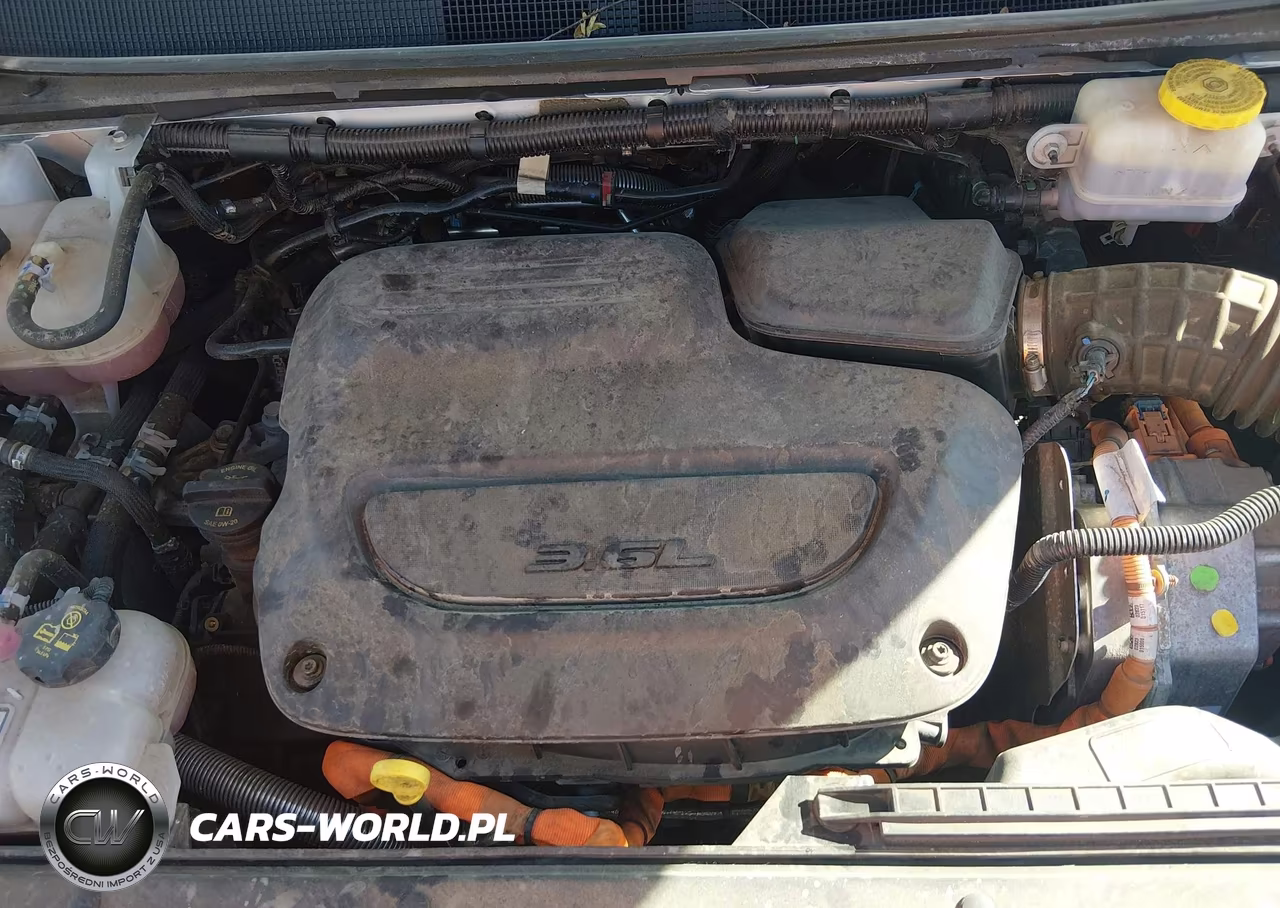 2024 Chrysler Pacifica Hybrid Select VIN:2C4RC1S78RR127094 - 10