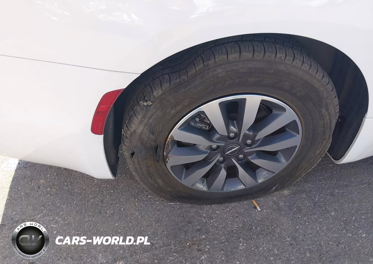 2024 Chrysler Pacifica Hybrid Select VIN:2C4RC1S78RR127094 - 17