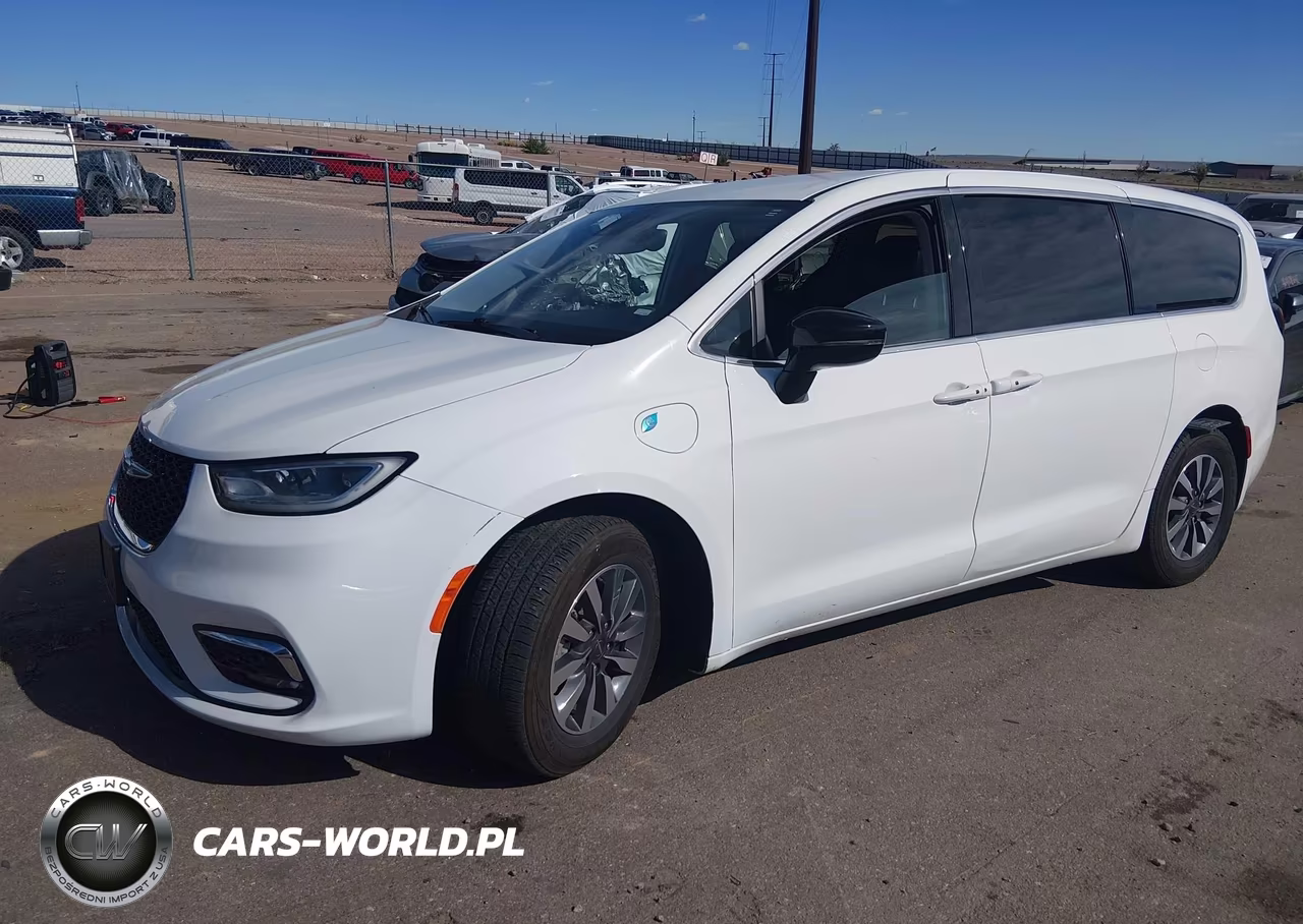 2024 Chrysler Pacifica Hybrid Select VIN:2C4RC1S78RR127094 - 2