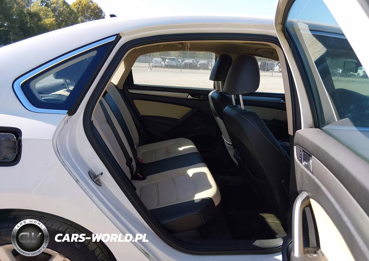 2015 Volkswagen Passat 2.0L Tdi Se VIN:1VWBV7A37FC069333 - 8