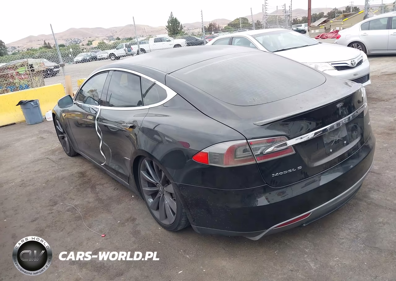 2013 Tesla Model S VIN:5YJSA1CN1DFP09921 - 3