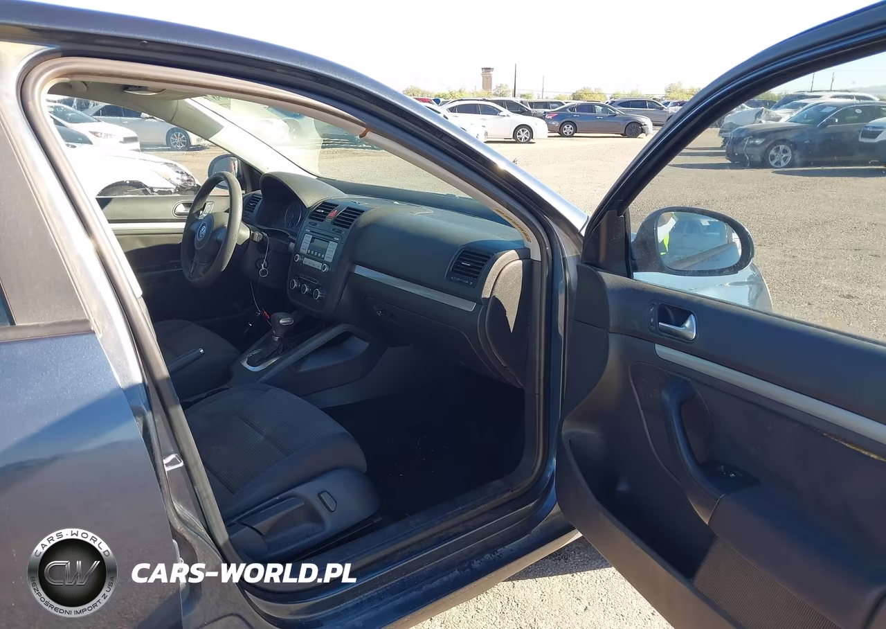 2010 Volkswagen Jetta S VIN:3VWJX7AJXAM029324 - 5