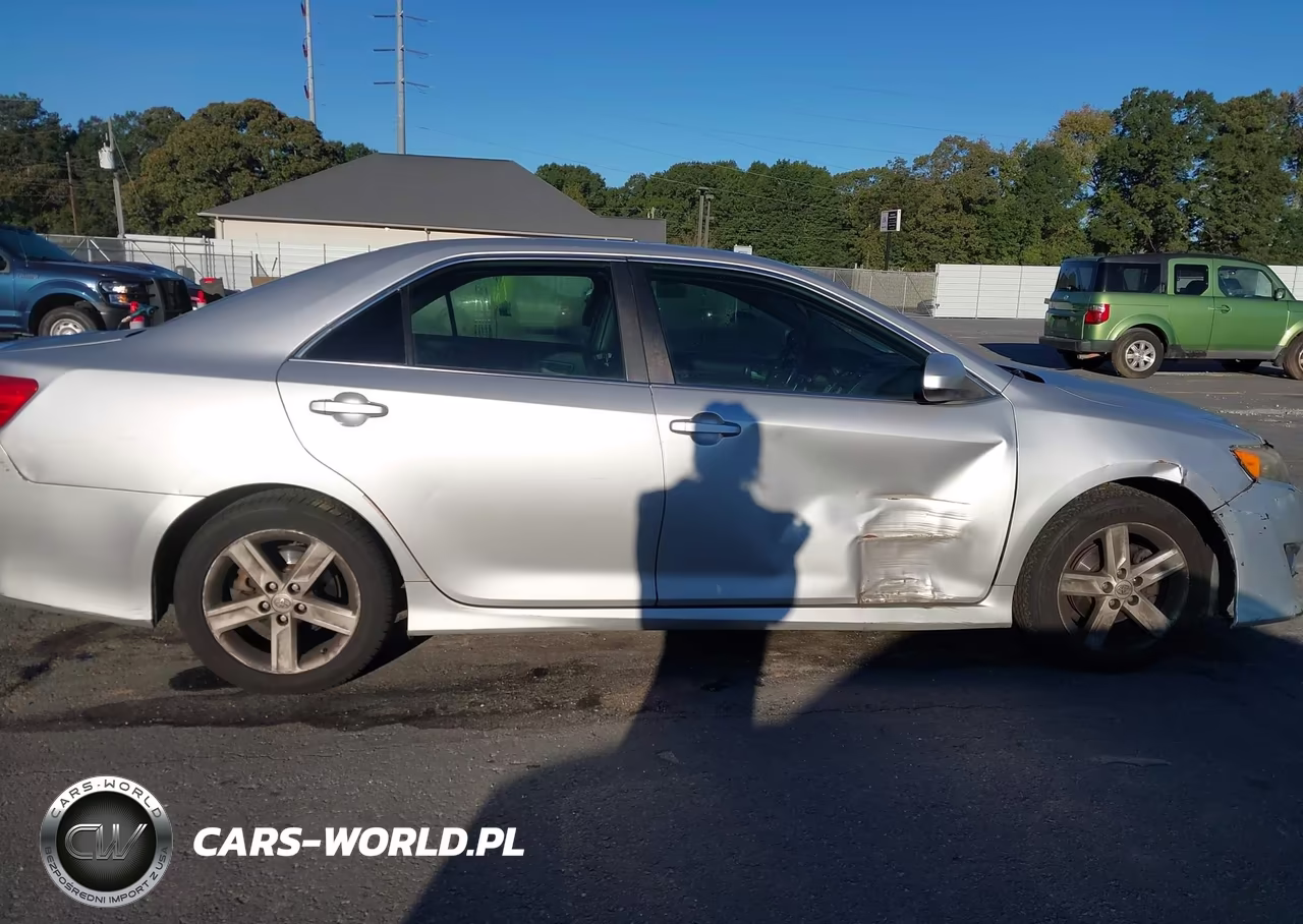 2014 Toyota Camry Se VIN:4T1BF1FK6EU334647 - 13