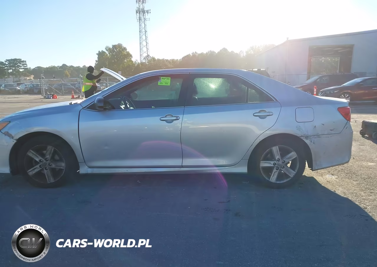 2014 Toyota Camry Se VIN:4T1BF1FK6EU334647 - 14