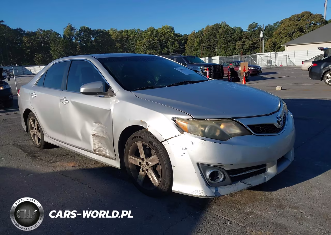 2014 Toyota Camry Se VIN:4T1BF1FK6EU334647 - 17